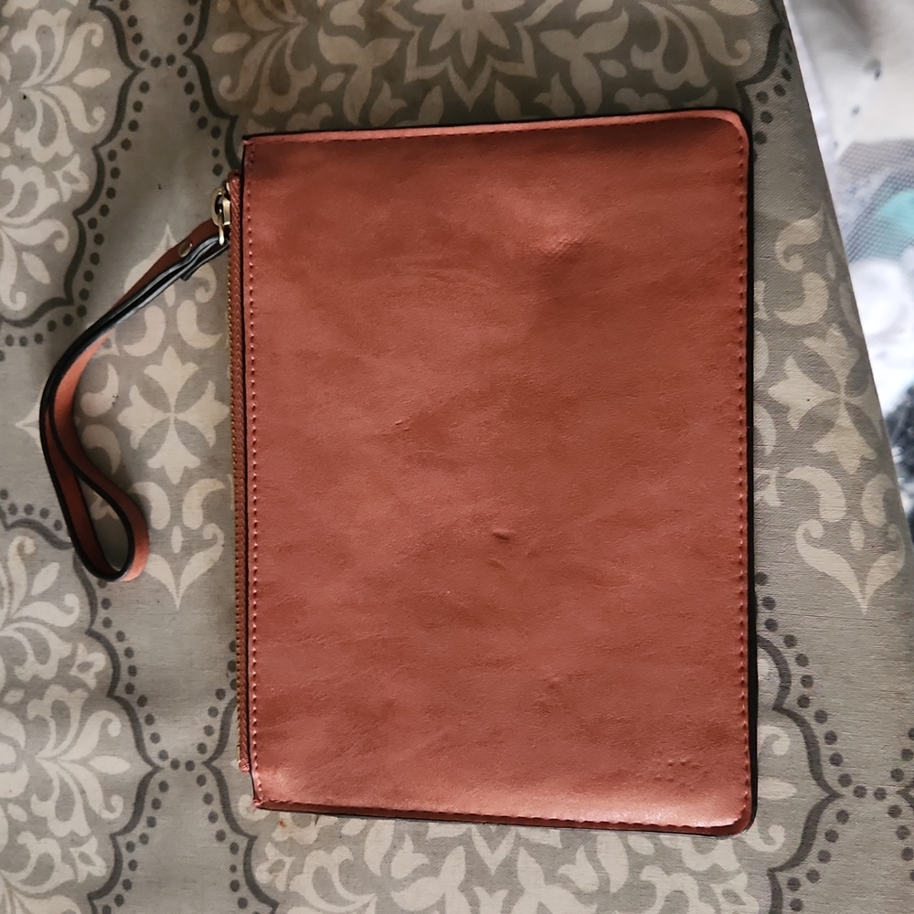 Beautiful Wristlet - Picture 2 of 6